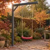 Frühjahrscheck für die Gartenschaukel – realistische Swingly Einarm-Schaukel im Garten